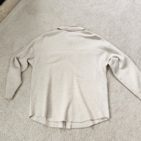 Cream colored cardigan - Picture 2 of 4